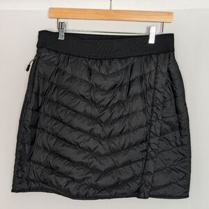 Chic Black Puffer Mini Skirt
